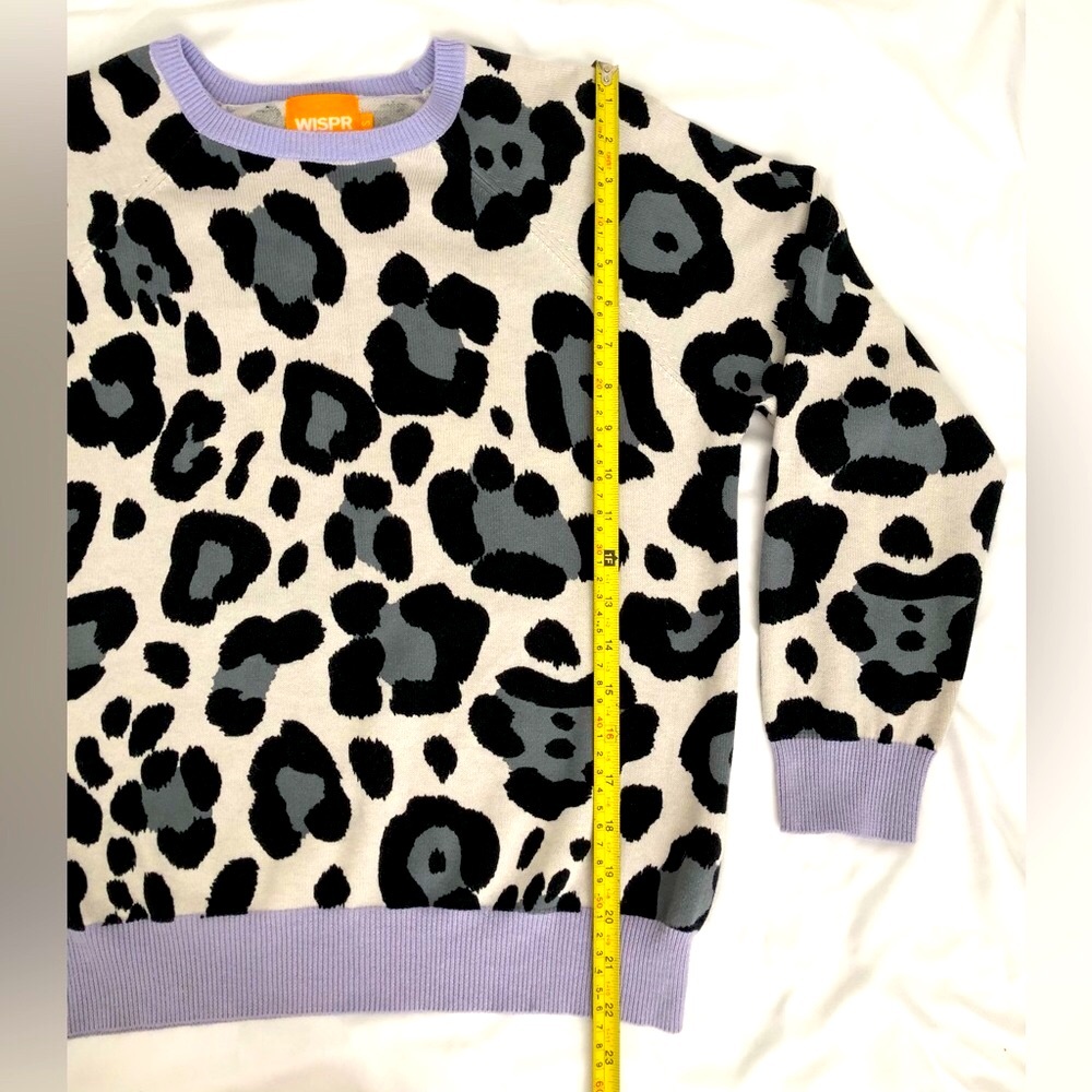 EUC Whispr super soft animal print with lavender trim silk blend sweater. - Picture 5 of 11
